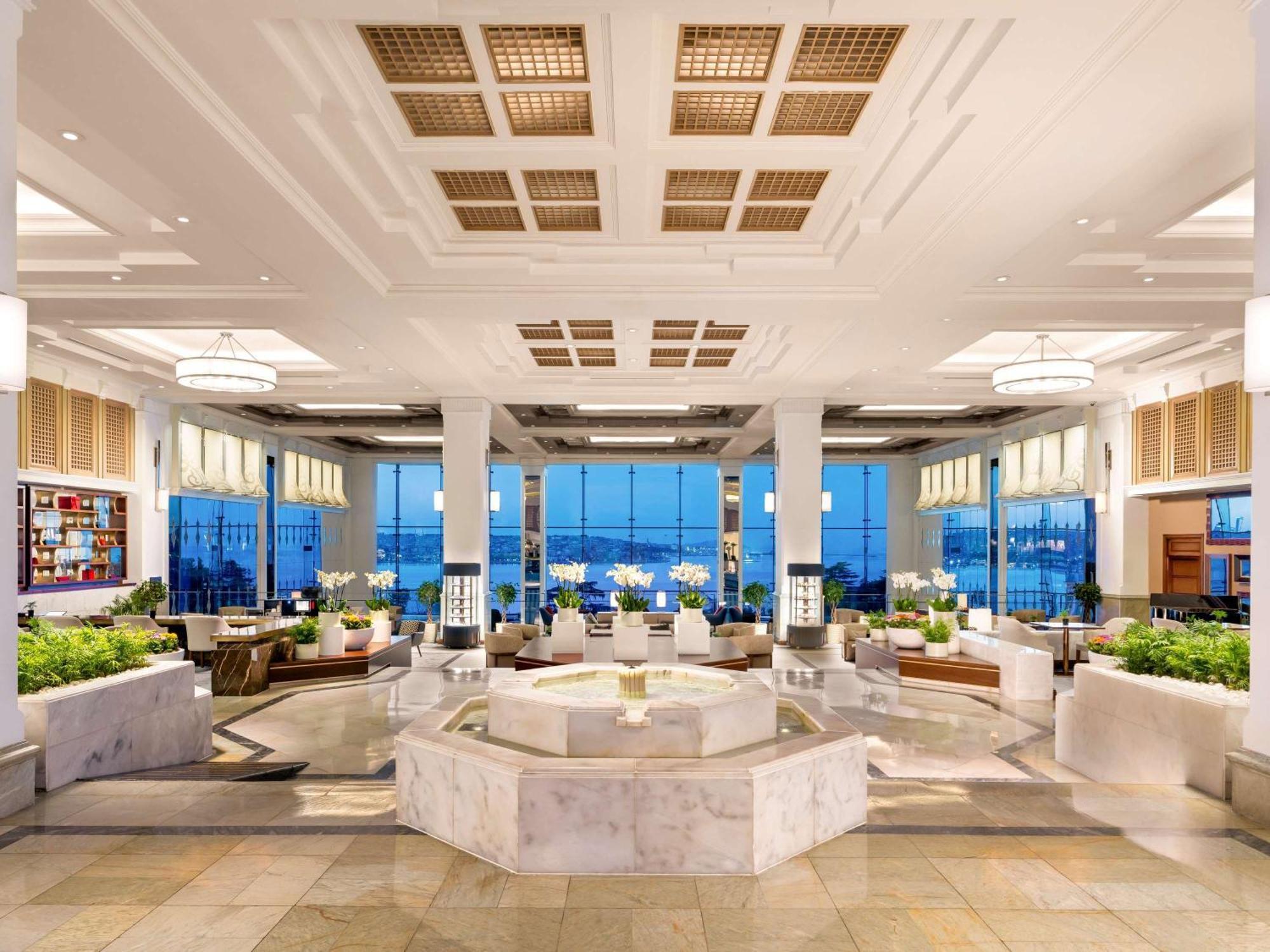 Swissotel The Bosphorus Istanbul Luaran gambar The lobby of the hotel